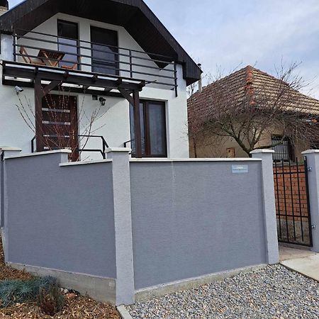 Grapeline Guesthouse Chotin Dış mekan fotoğraf