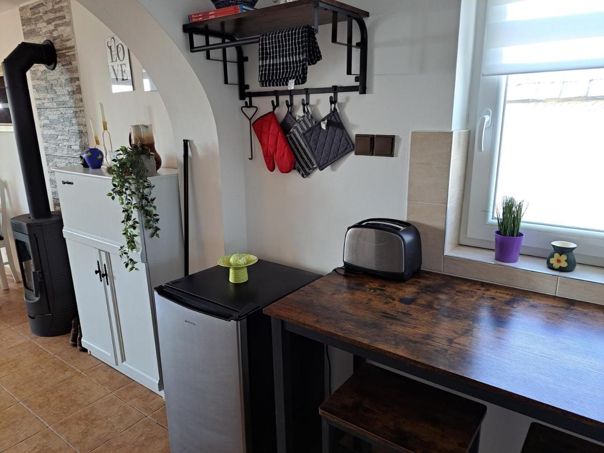 Grapeline Guesthouse Chotin Dış mekan fotoğraf
