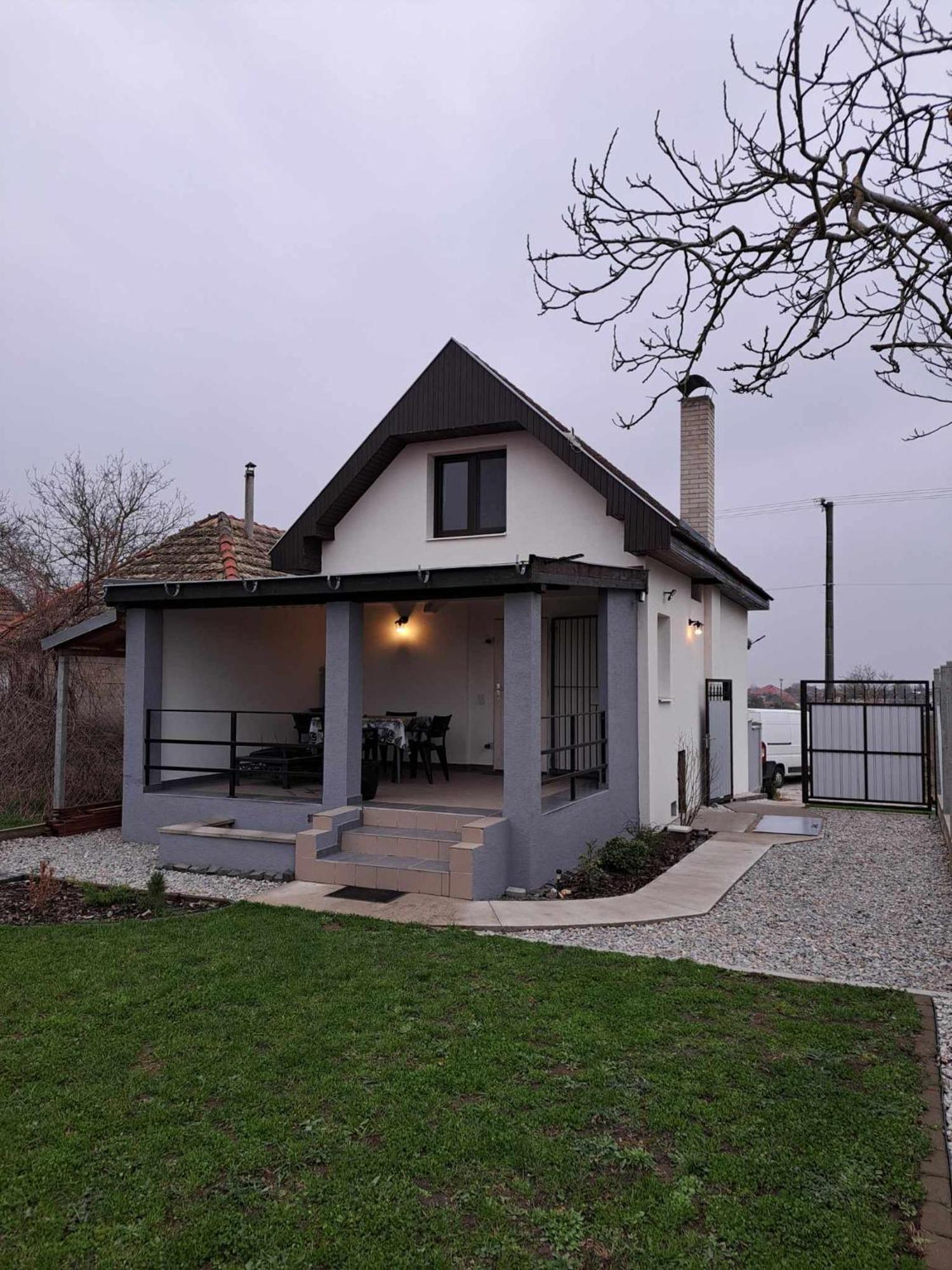 Grapeline Guesthouse Chotin Dış mekan fotoğraf